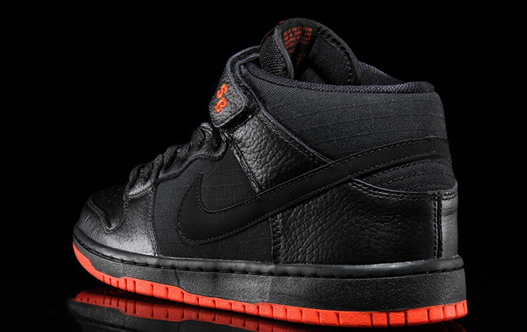 nike sb dunk mid halloween