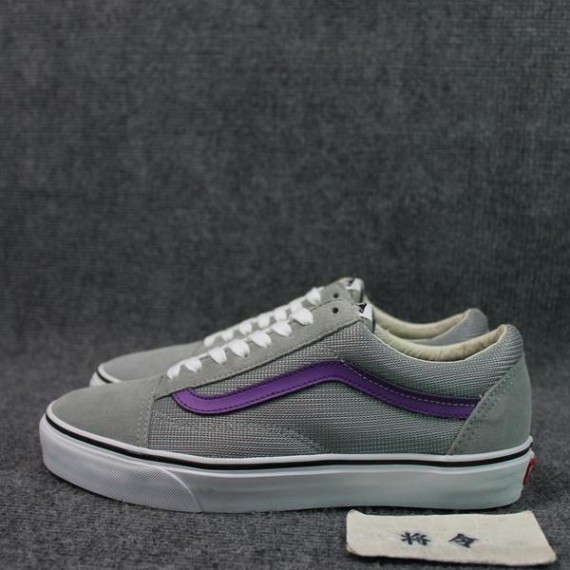 First Look: Vans x Supreme Old Skool S/S '11 | Complex