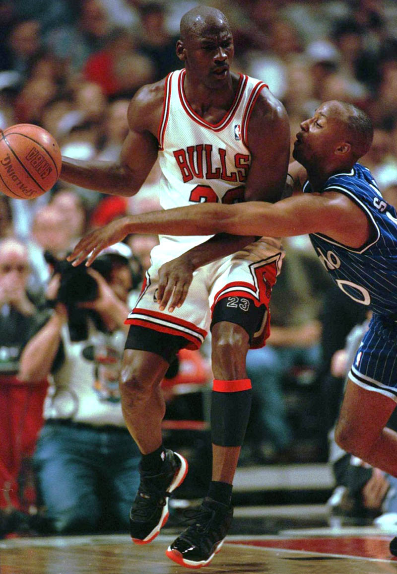 michael jordan bred 11s