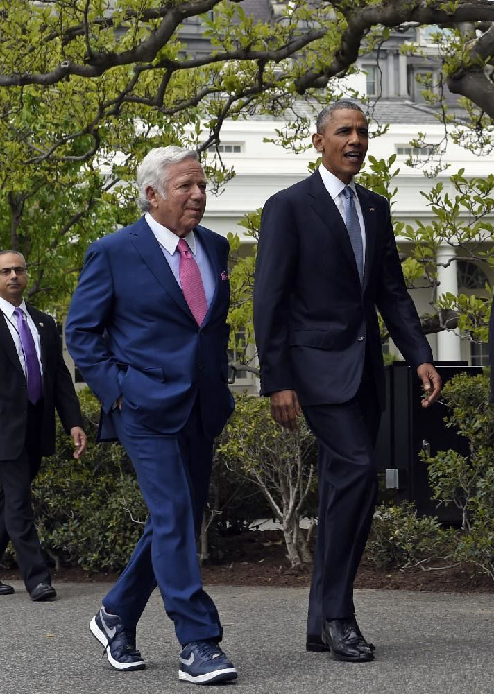 Robert Kraft wearing the Nike Lunar Force 1 'Patriots' at the White House (2)