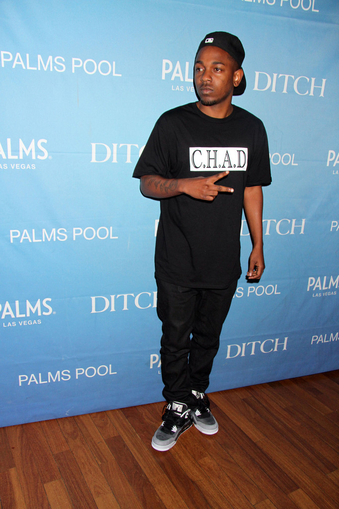 Kendrick Lamar wearing Air Jordan IV 4 Retro Fear Pack (1)