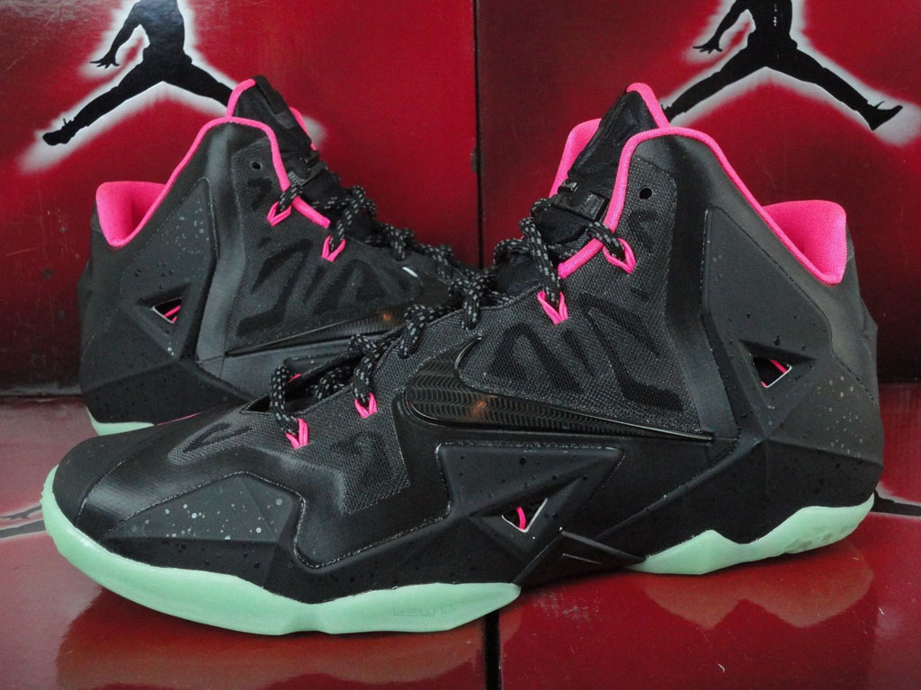 NIKEiD LeBron XI 11 Yeezy