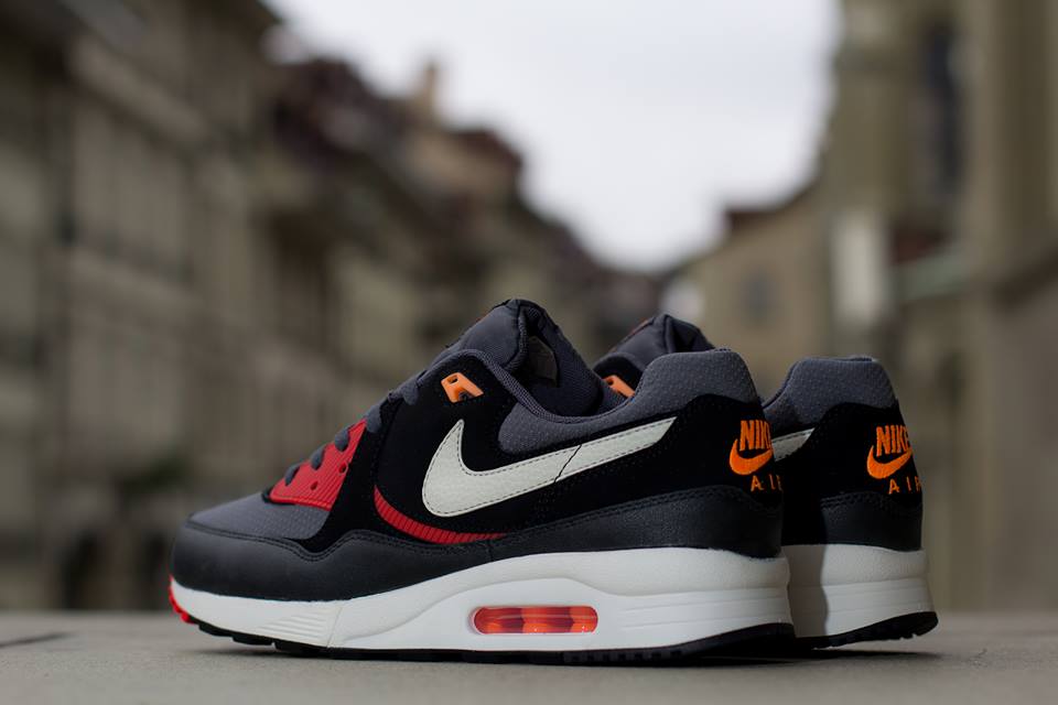 Nike Air Max Light Essential Black Pine