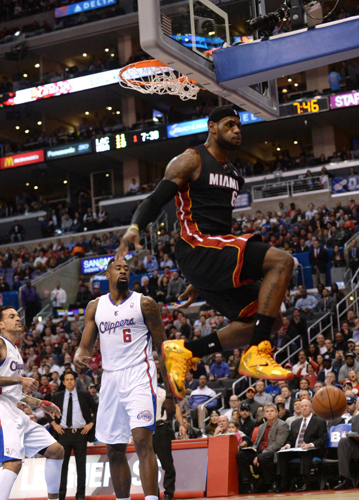 LeBron James Wears Fairfax Nike LeBron 11 PE (4)