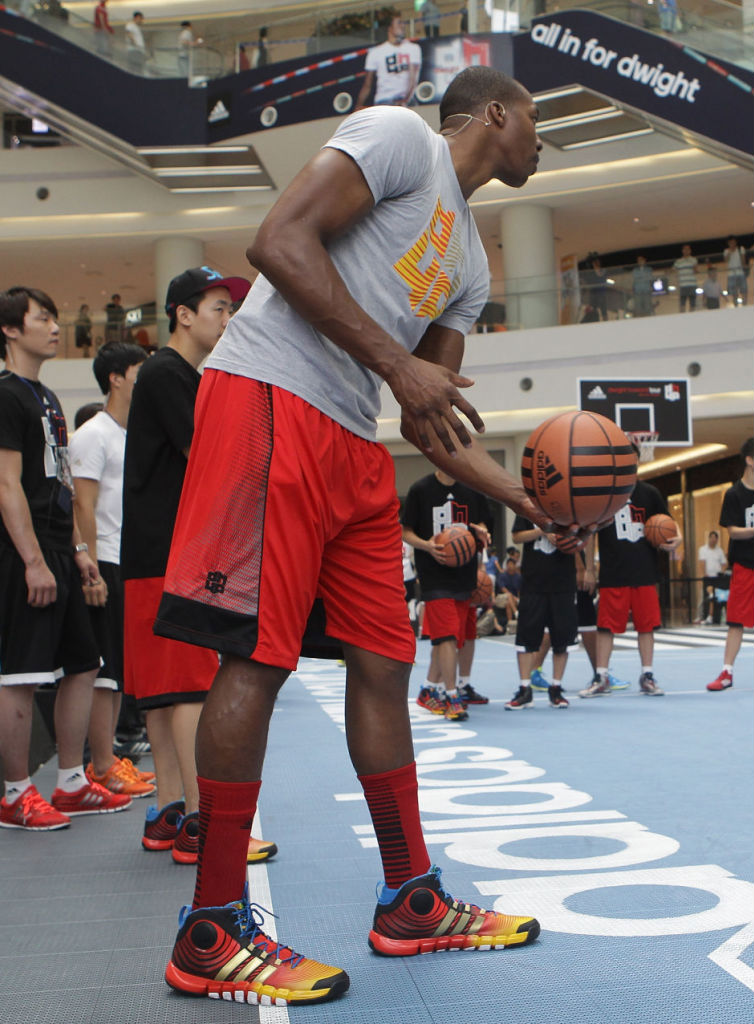 Dwight Howard Wearing "World Tour" adidas D Howard 4 In Seoul (15)