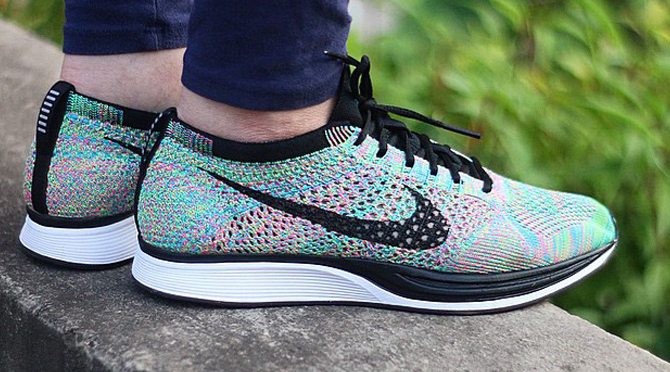 nike flyknit multicolor racer