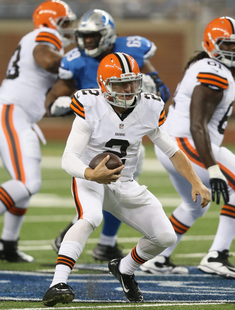 Johnny Football Manziel wearing Nike Vapor Carbon 2014 Elite (3)