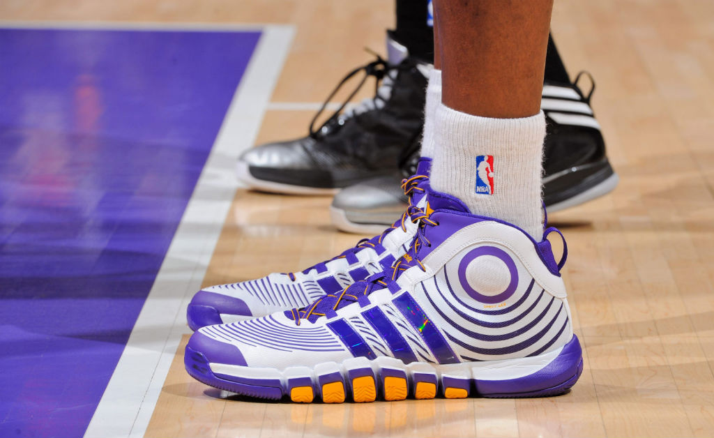 Close-Up // Dwight Howard wearing adidas D Howard 4 Lakers Home