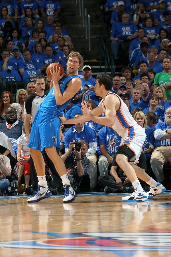 Nick Collison wearing Nike Zoom KD III POP