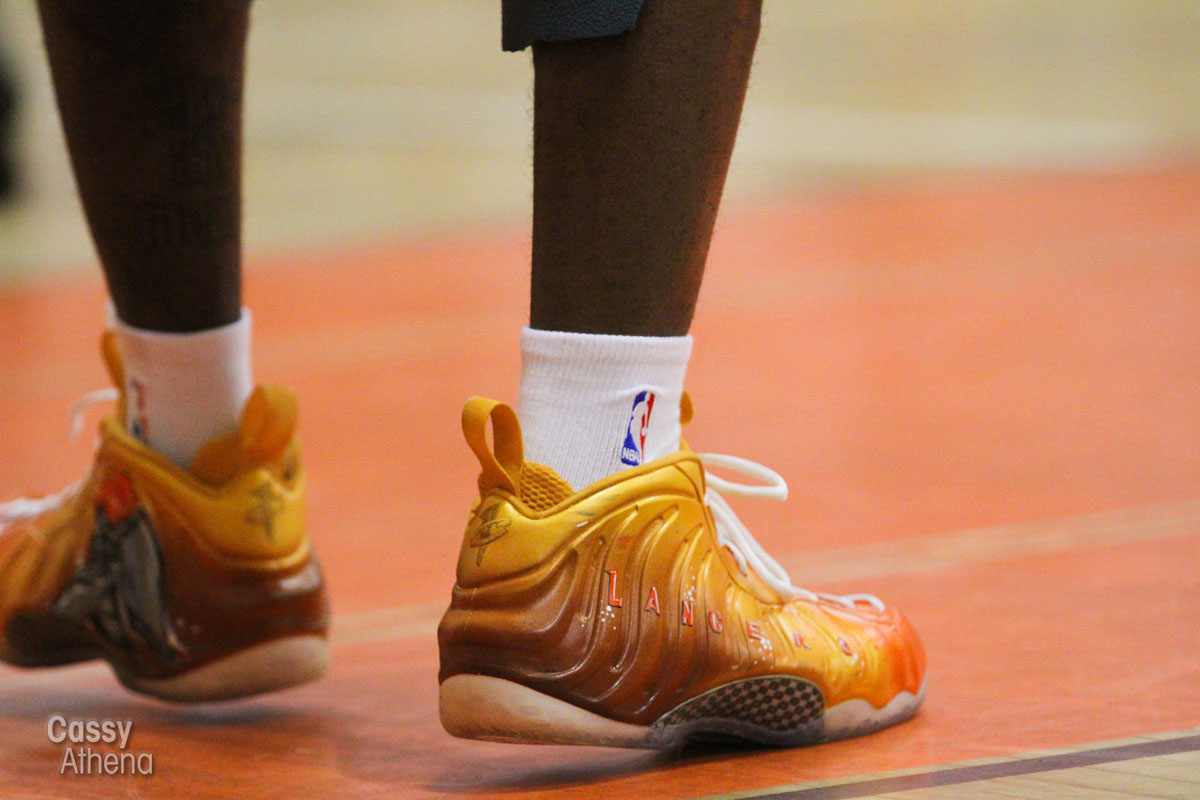 Glbert Arenas wears Custom Nike Air Foamposite One for Grant High Alumni Game (3)