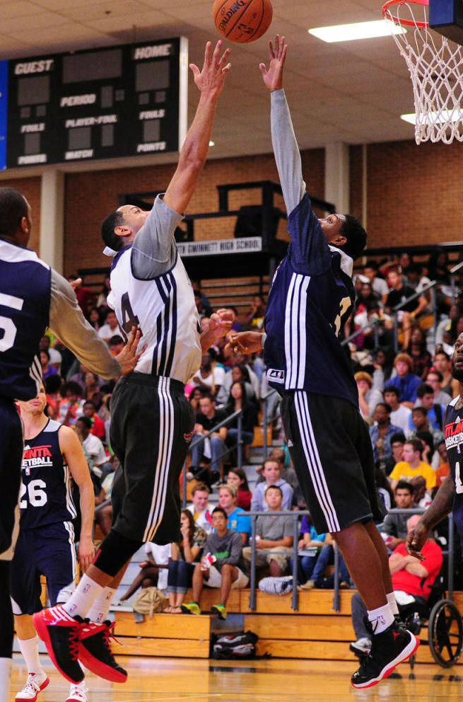 Lou Williams wearing Air Jordan XI 11 Black Red (8)