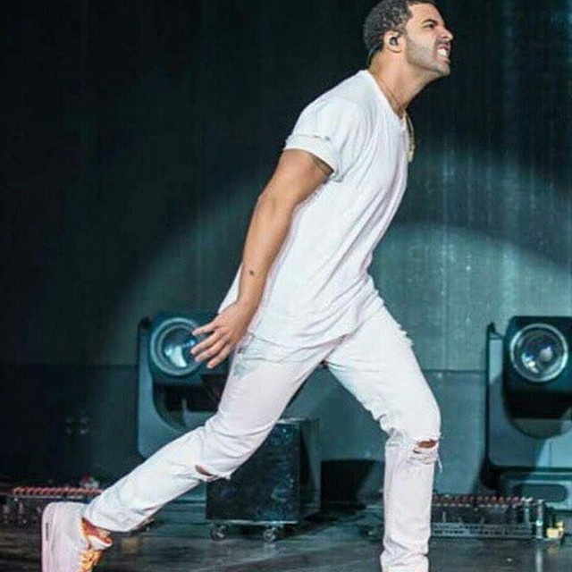 Drake wearing Drake vs. Lil' Wayne Air Jordan III 3