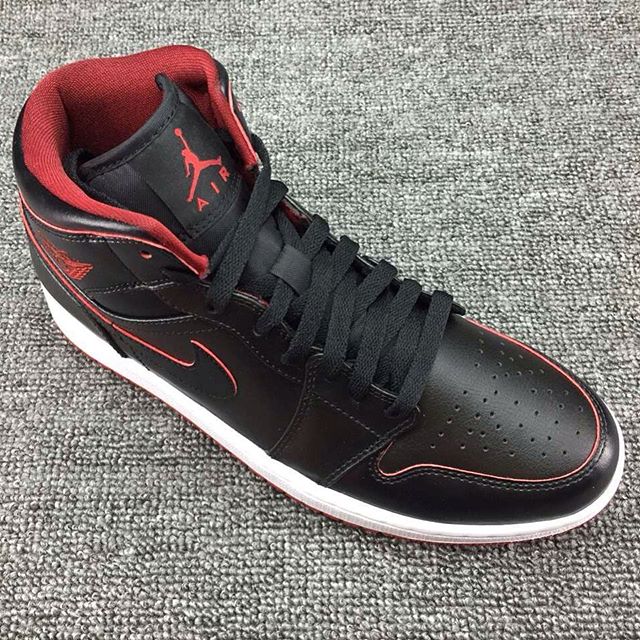 air jordan 1 mid lance mountain bred