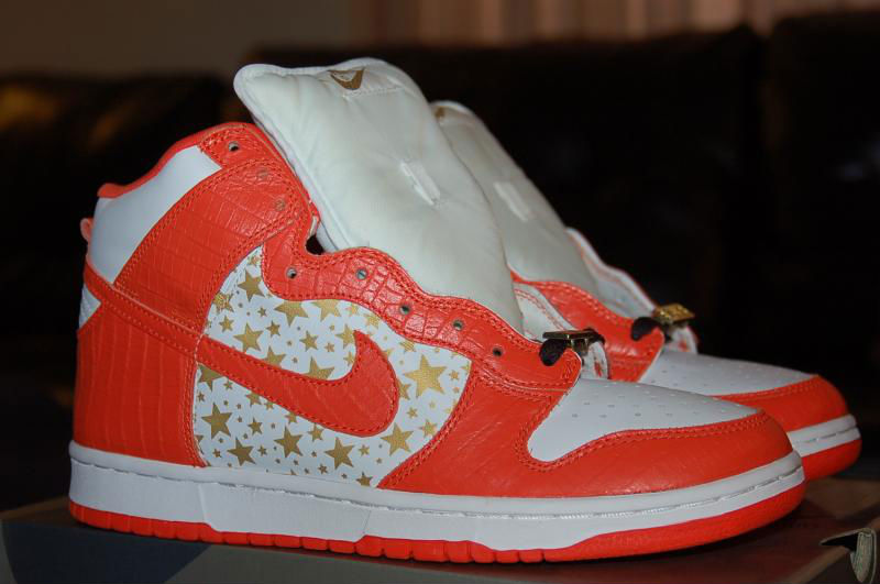 Spotlight // Pickups of the Week 5.12.13 - Nike SB Dunk High Orange Supreme by theSYNDICATE