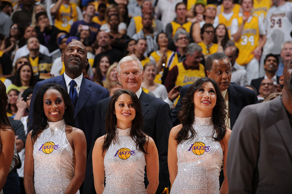 Los Angeles Lakers Retire Shaq's #34 Jersey (3)