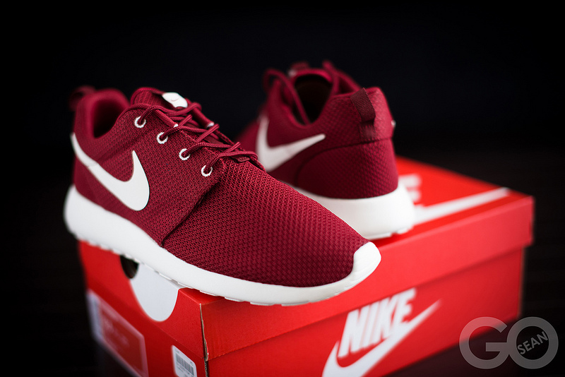 nike roshe run bordeaux