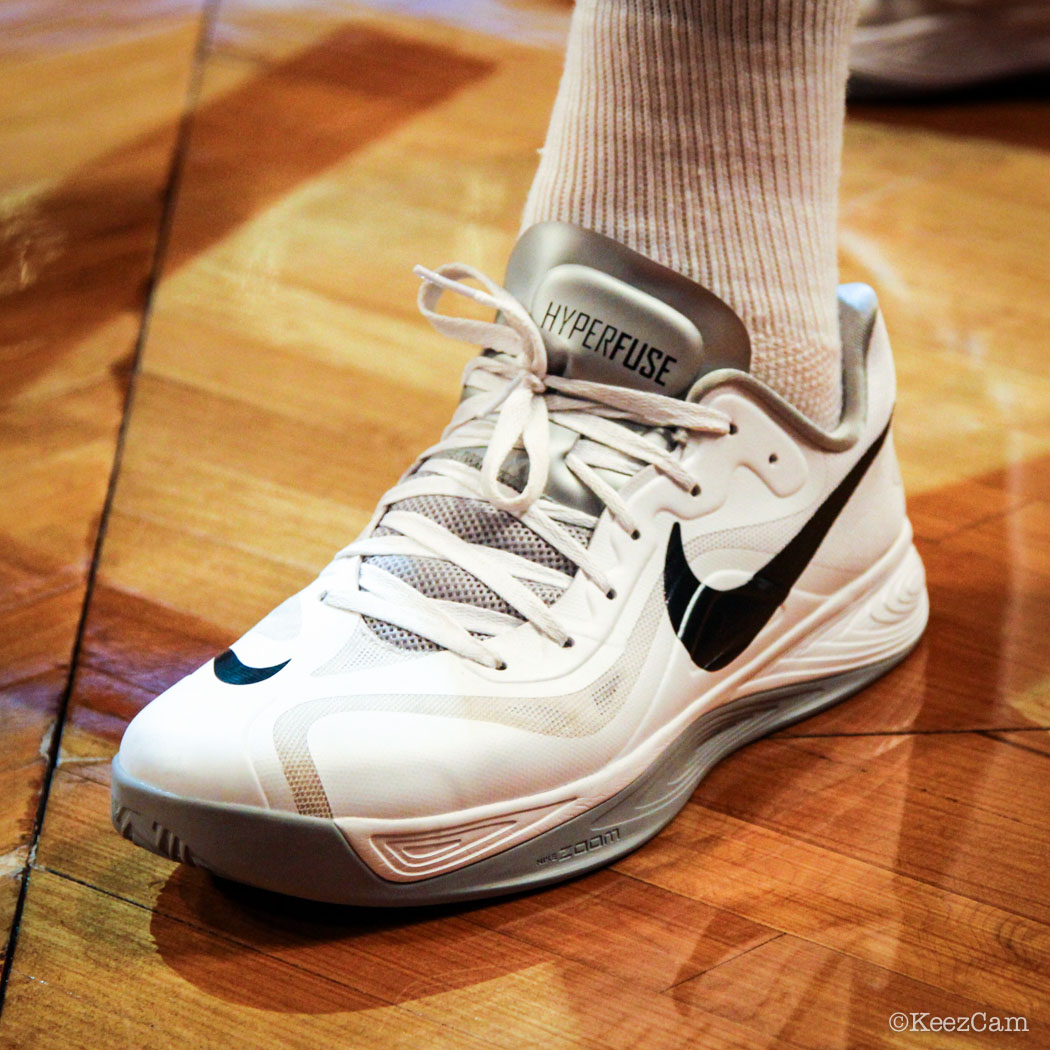 Andray Blatche wearing Nike Zoom Hyperfuse Low