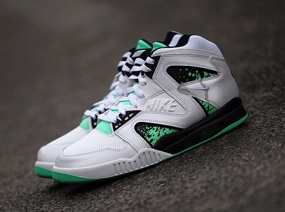 nike air tech challenge hybrid