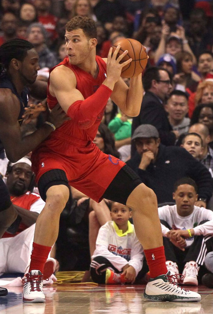 Blake Griffin wearing Jordan Super.Fly Christmas PE (7)