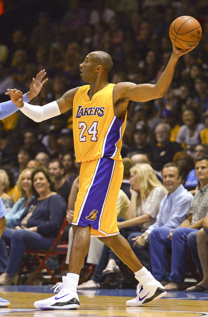 Kobe Bryant wearing Nike Kobe IX 9 Elite Inline PE (4)