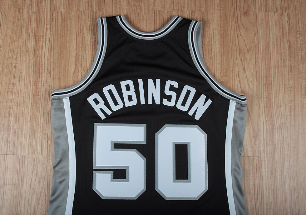 Jersey Spotlight: David Robinson San Antonio Spurs Hardwood Classics Mitchell & Ness (7)