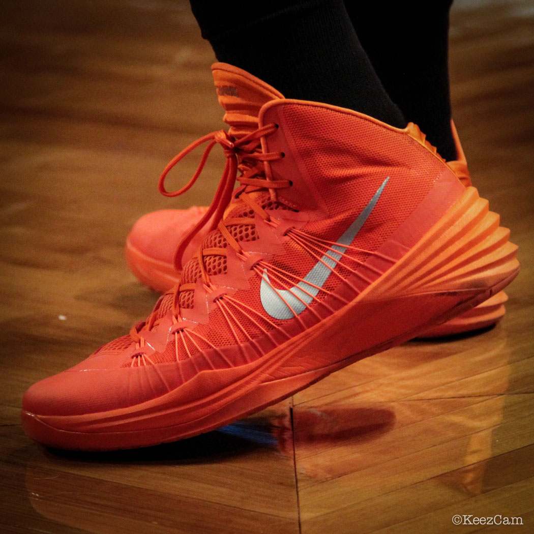 Alex Len wearing Nike Hyperdunk 2013