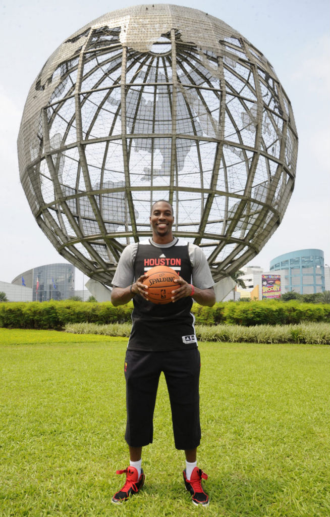 Dwight Howard wearing adidas Originals AR 3.0