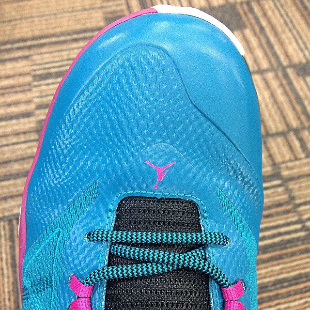 Jordan CP3.VIII 8 Teal/Pink (4)