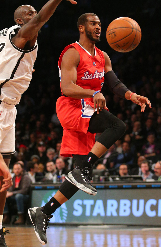 chris paul wearing jordans