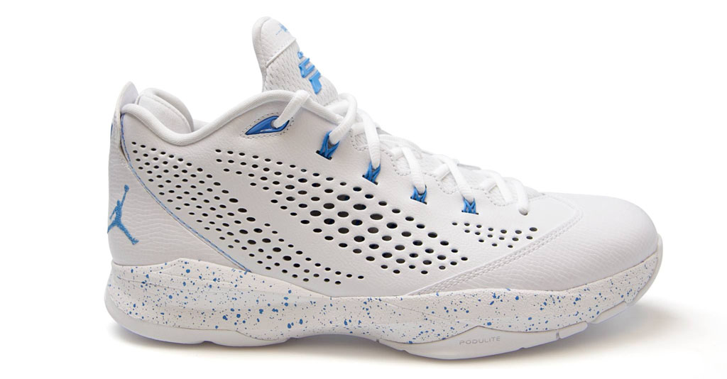 Jordan CP3.7 North Carolina Tar Heels PE (2)