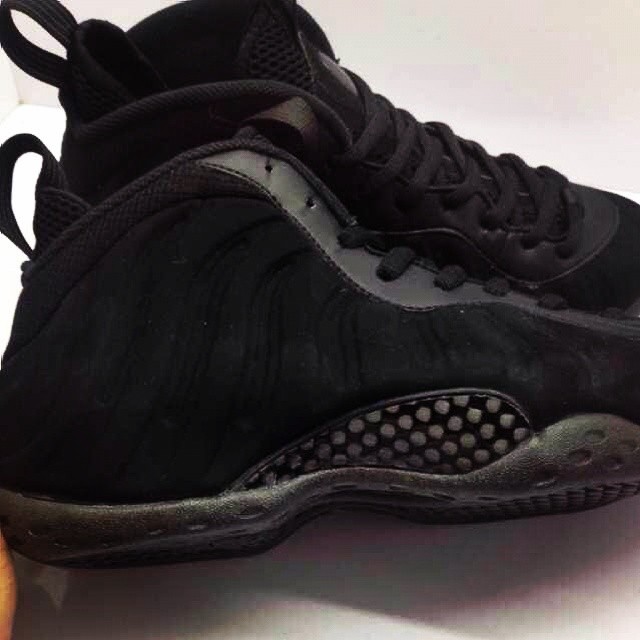 Nike Air Foamposite One Black Suede (5)