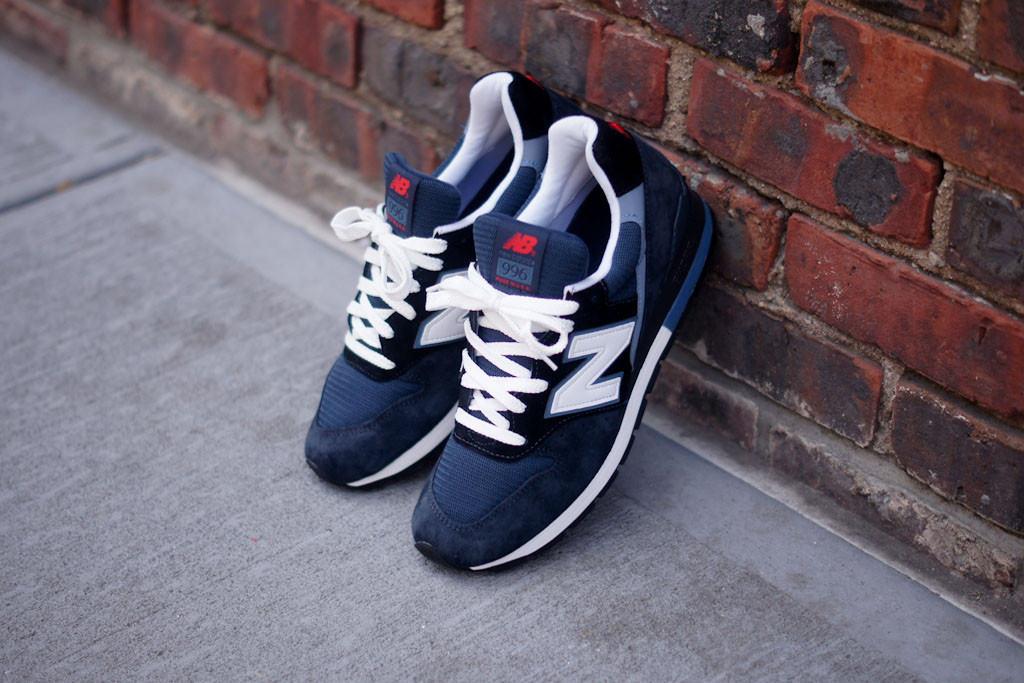 new balance 996 navy blue