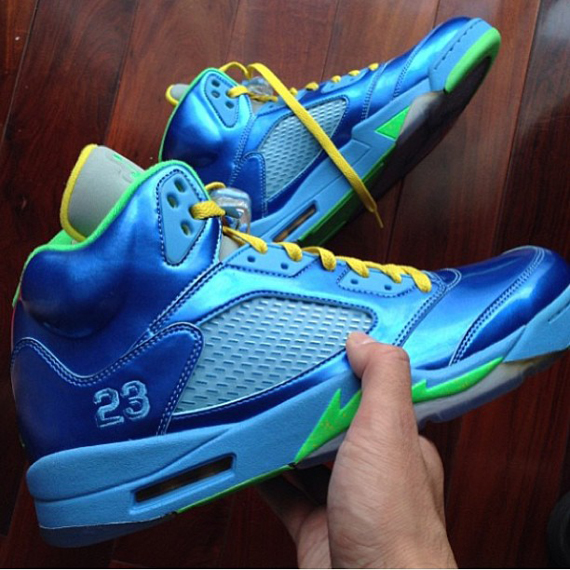 Jordan 5 2025 metallic blue