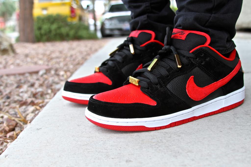 nike dunk low bred