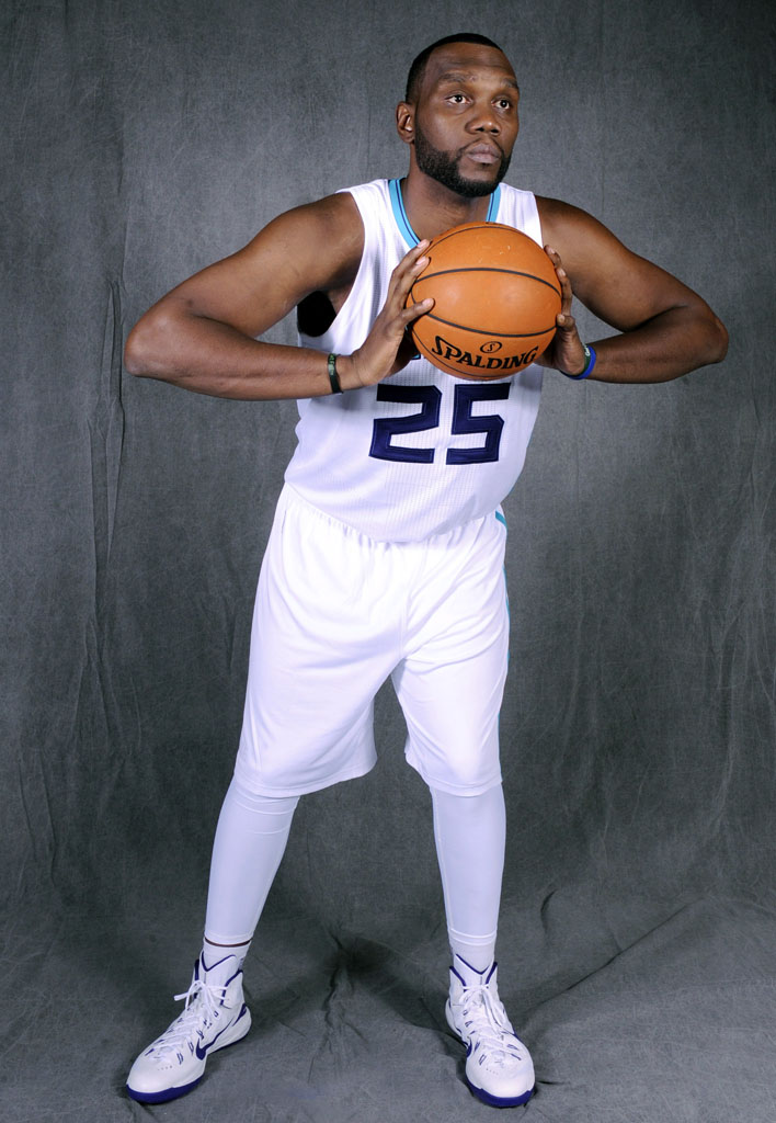 Al Jefferson wearing Nike Hyperdunk 2014