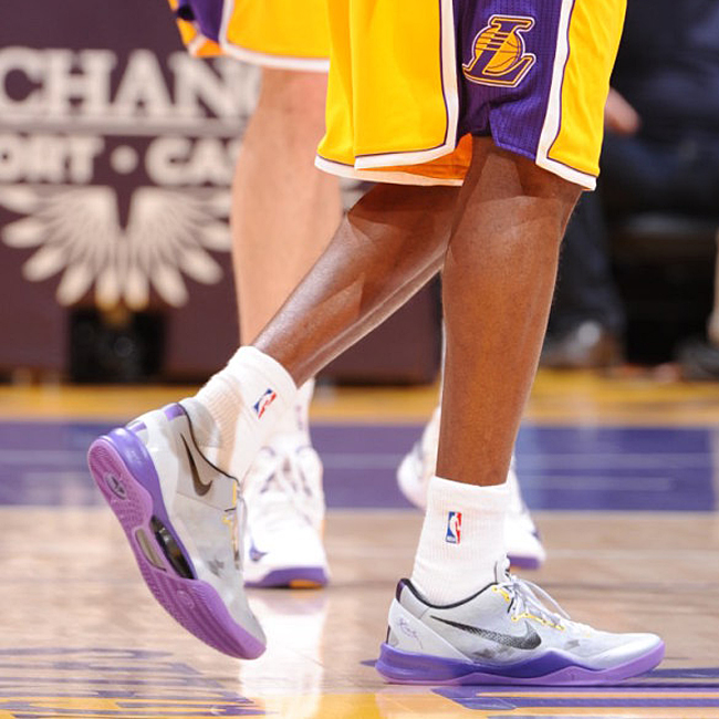 Kobe Bryant Wears Grey / Purple Kobe 8 PE | Sole Collector