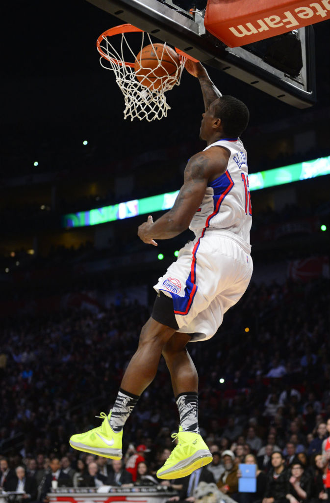 Eric Bledsoe wearing Nike LeBron X Volt Dunkman (2)