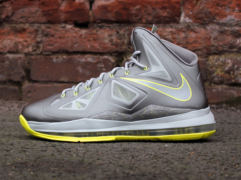 Nike LeBron X \