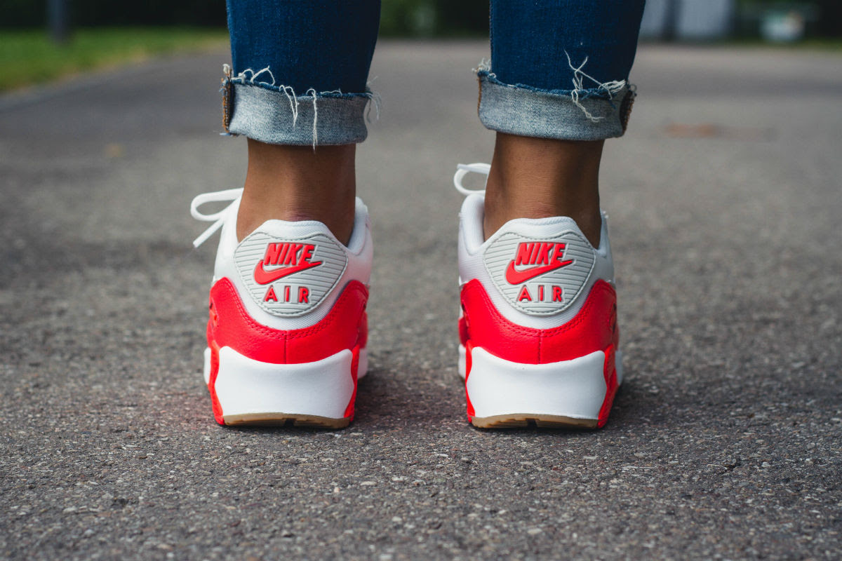 nike air max 90 womens bright crimson