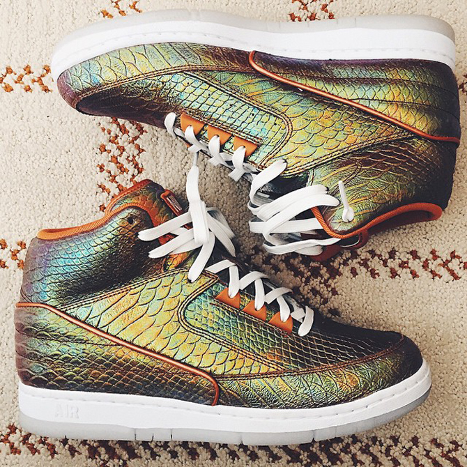 nike air python iridescent