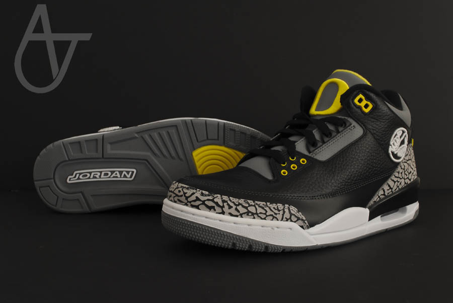 Jordan 3 retro oregon ducks pit crew on sale white