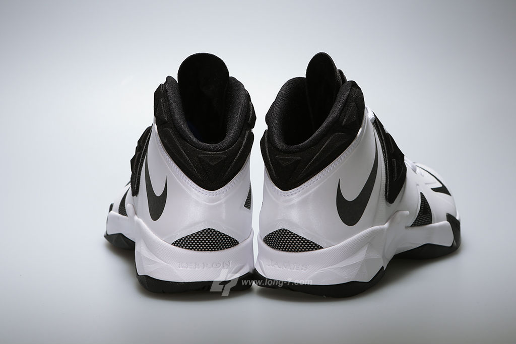 Nike Zoom Soldier VII 7 White/Black-Metallic Silver (4)