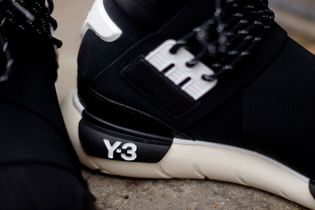 Adidas y3 qasa black white sale