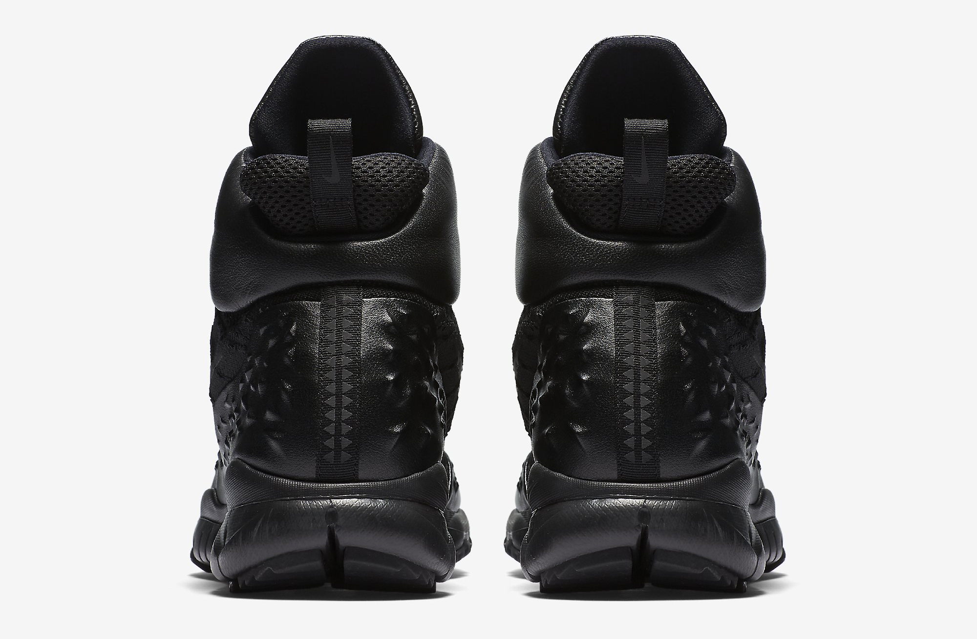 nike lupinek flyknit triple black