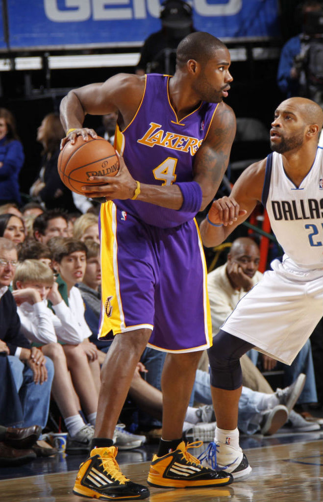 Antawn Jamison wearing adidas adizero Ghost 2