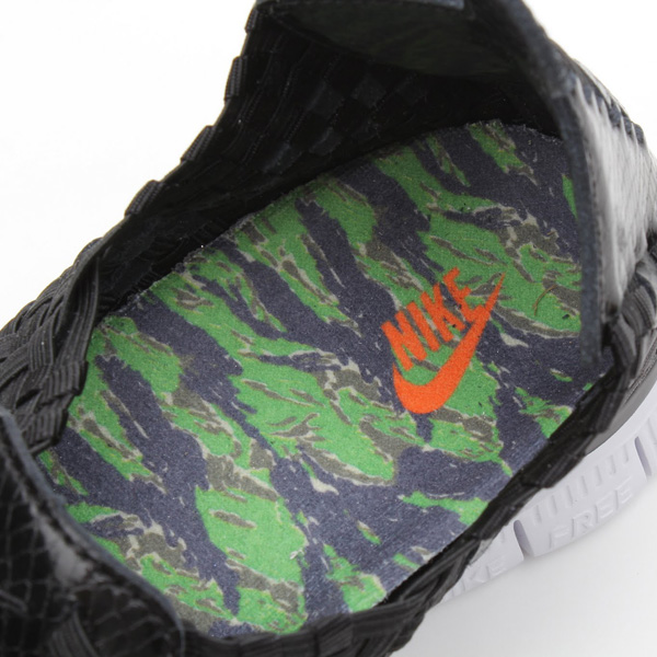 atmos x Nike Free Woven 4.0 QS black snake tiger camo sockliner