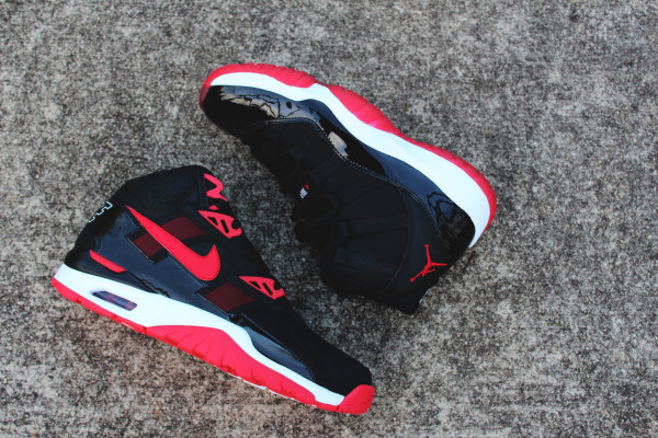 nike air trainer sc high bred