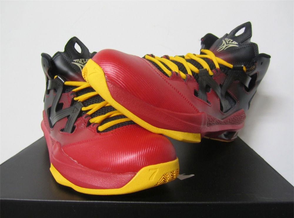 Jordan Melo M9 Black Metallic Gold Gym Red University Gold 551879-028 (1)