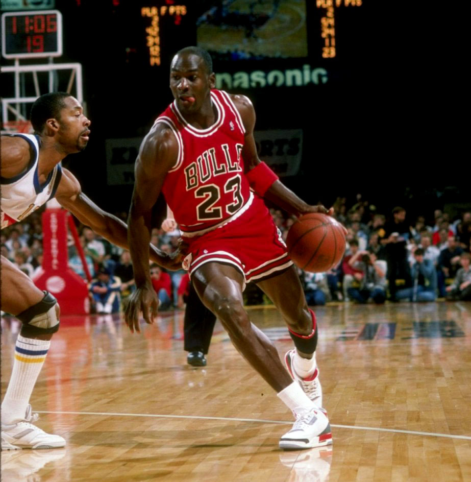 jordan wearing jordan 3 fire red