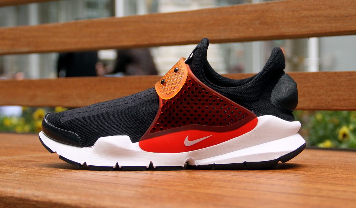 nike sock dart be true